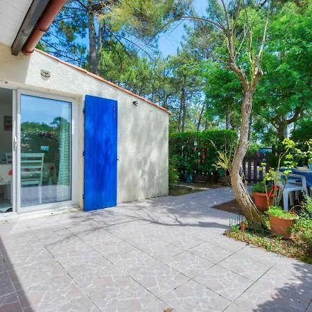 Holiday home Holiday Home Les Palombes-8 By Interhome *